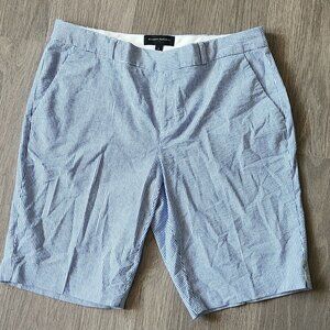 Banana Republic Seersucker Bermuda Shorts Size 6
